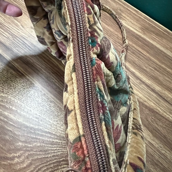 Richmark Quilted Velour Floral Shoulder Bag - Picture 5 of 6